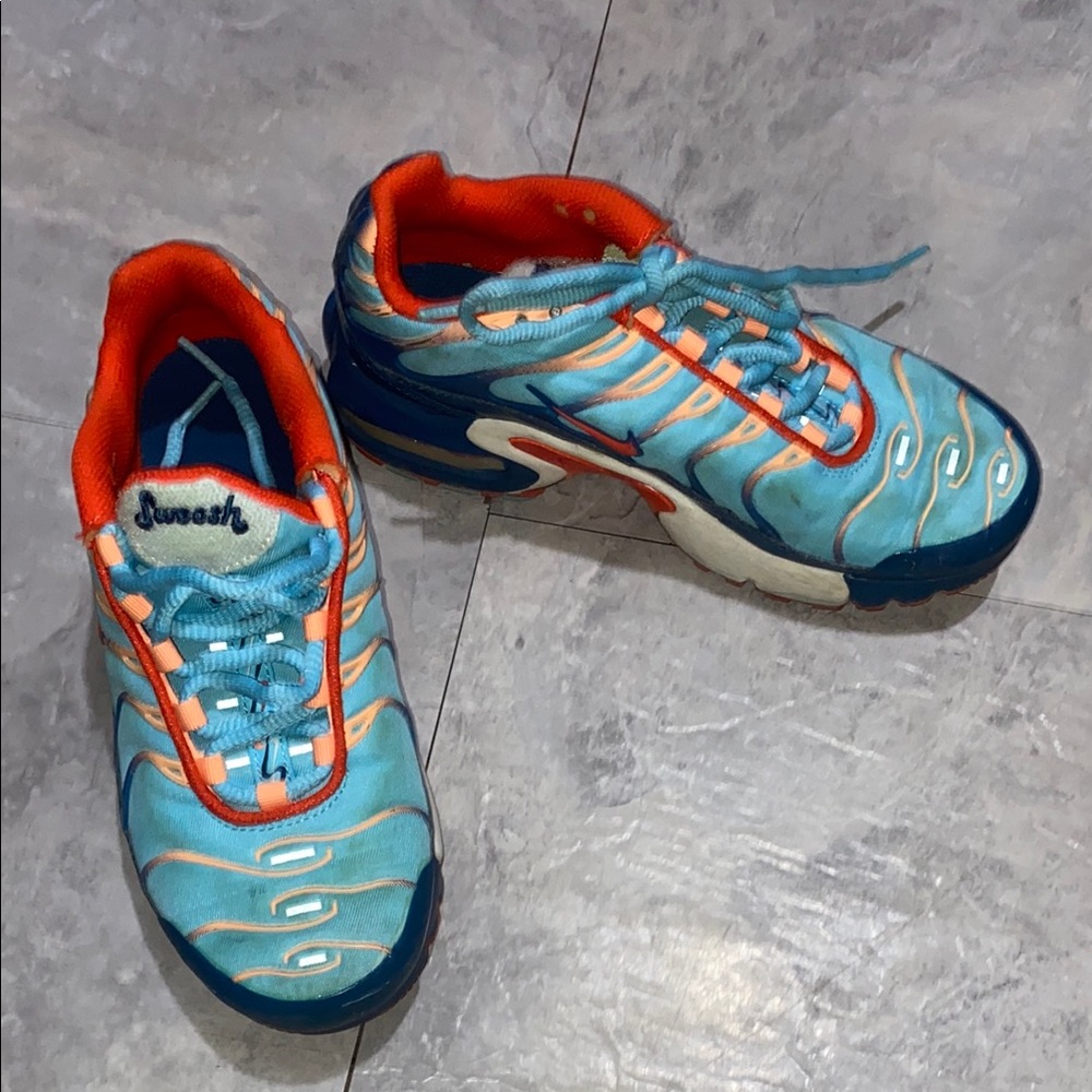 Kids Blue and Orange Sneakers 4y big girl or big Nike swoosh air max